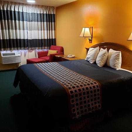 רדינג Shasta Lodge מראה חיצוני תמונה