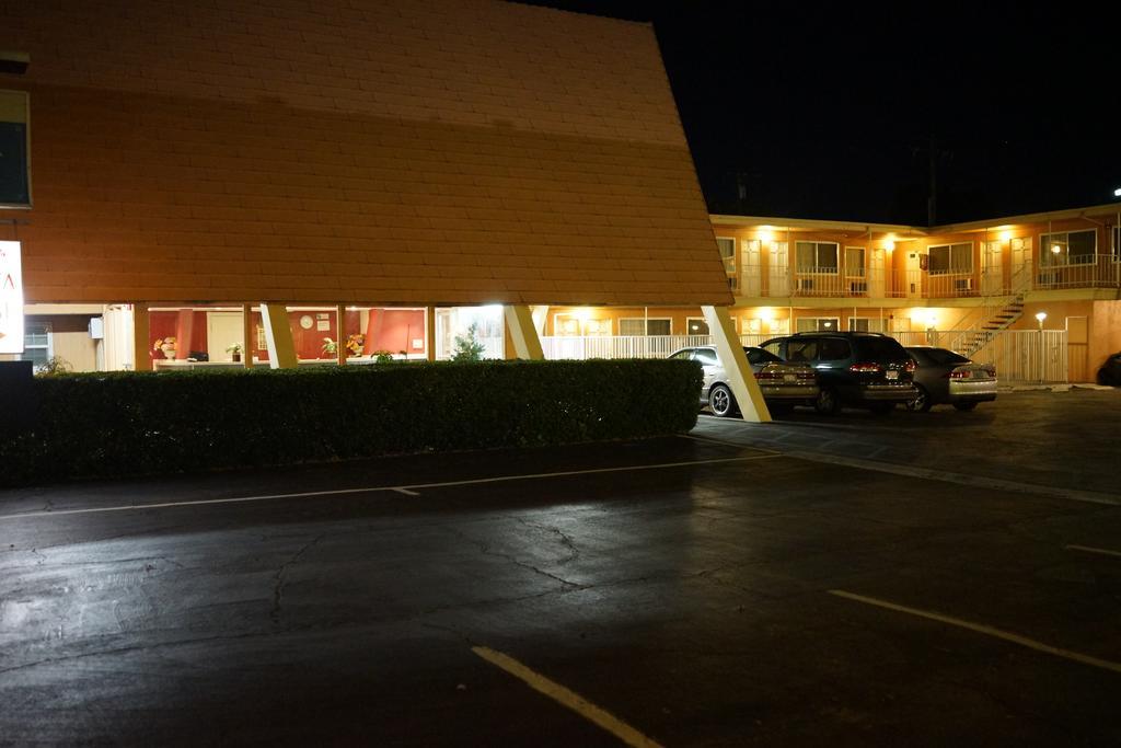 רדינג Shasta Lodge מראה חיצוני תמונה